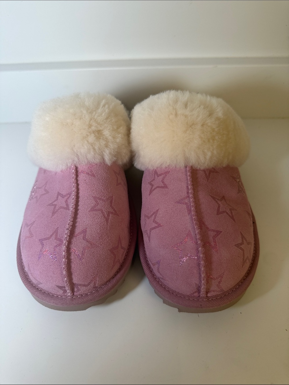 UGG Pink Star Shearling Cuff Slippers - Big Kids Size 6